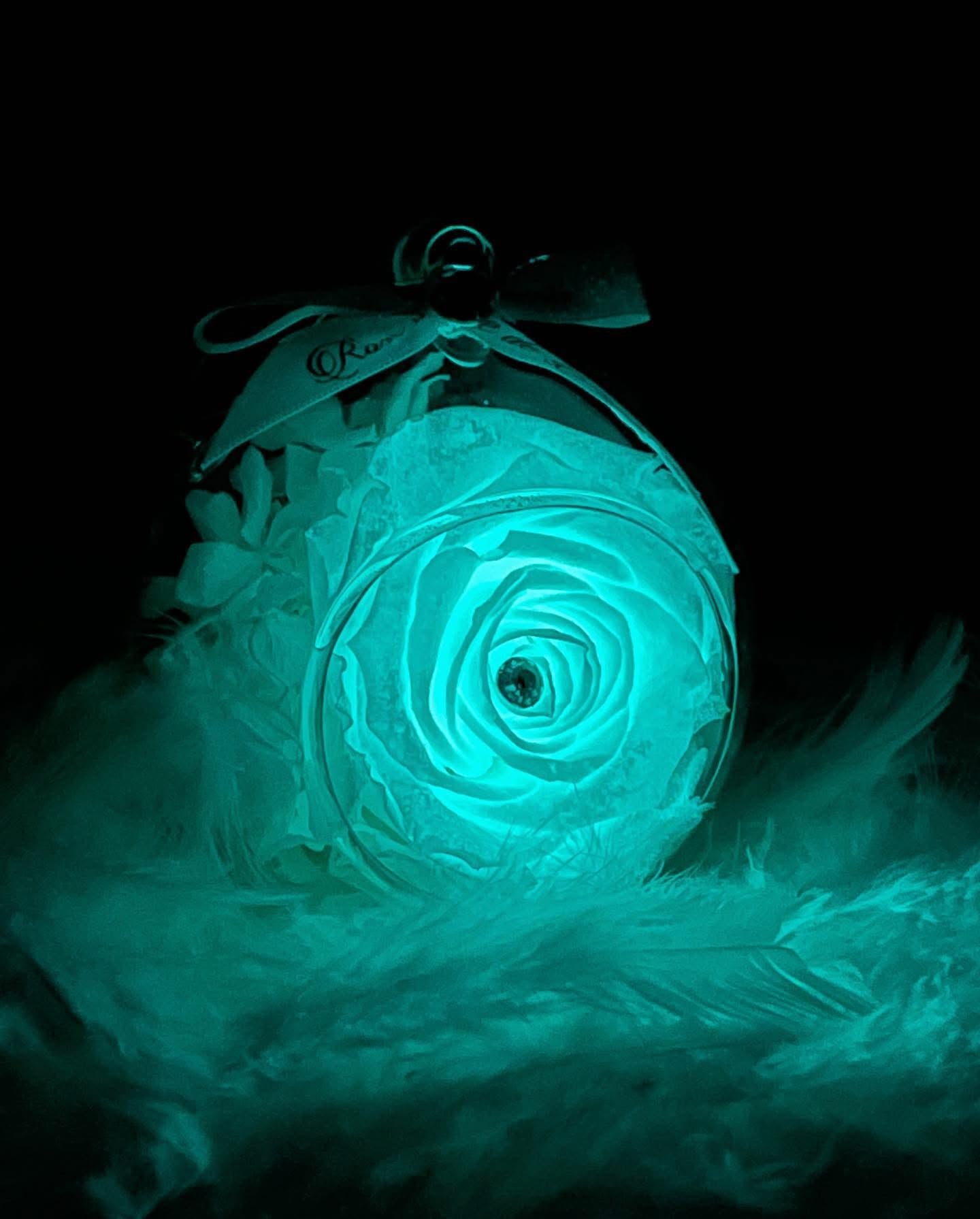 Glow in the dark Blue - Rose Marble